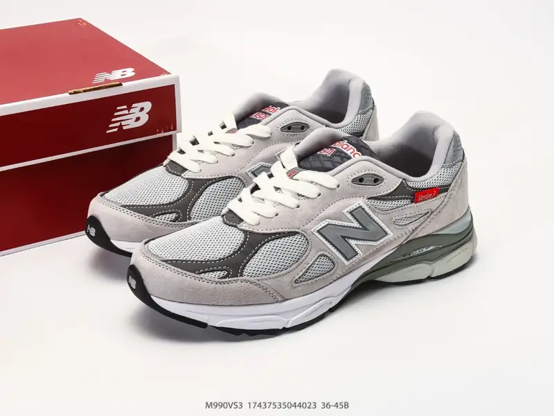 New Balance Sepatu Lari Retro M990VS3 #17437535044023